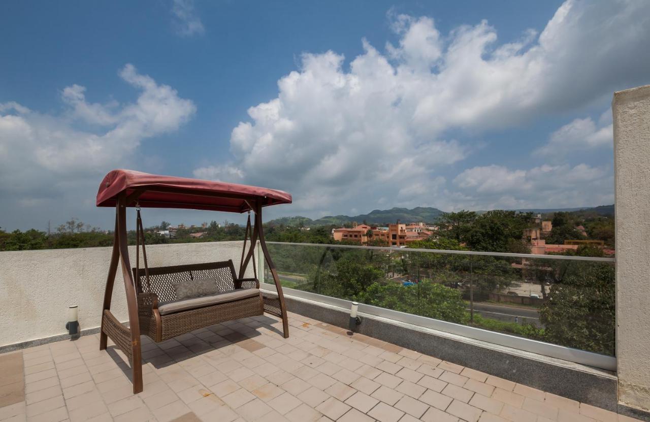 Villa Azul By Stayvista, Offering A Snooker Table, Terrace, Swimming Pool & A Spacious Lawn With A Charming Gazebo For A Perfect Getaway Lonavala Bagian luar foto