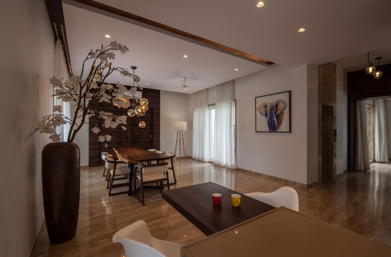 Villa Azul By Stayvista, Offering A Snooker Table, Terrace, Swimming Pool & A Spacious Lawn With A Charming Gazebo For A Perfect Getaway Lonavala Bagian luar foto